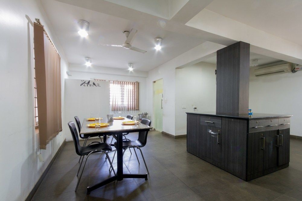 Fabhotel Stay Eeasy Thiruvanmiyur Ченнаи Экстерьер фото